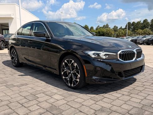 Used 2025 BMW 330i Sedan w/ Convenience Package RWD image 7