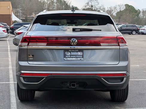 Used 2024 Volkswagen Atlas Cross Sport SE w/ Panoramic Sunroof Package image 8