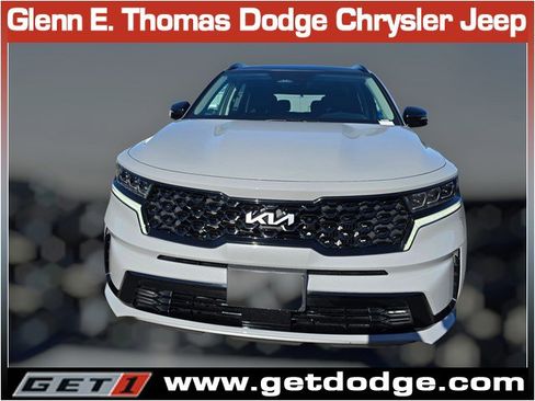 Used 2023 Kia Sorento SX image 2