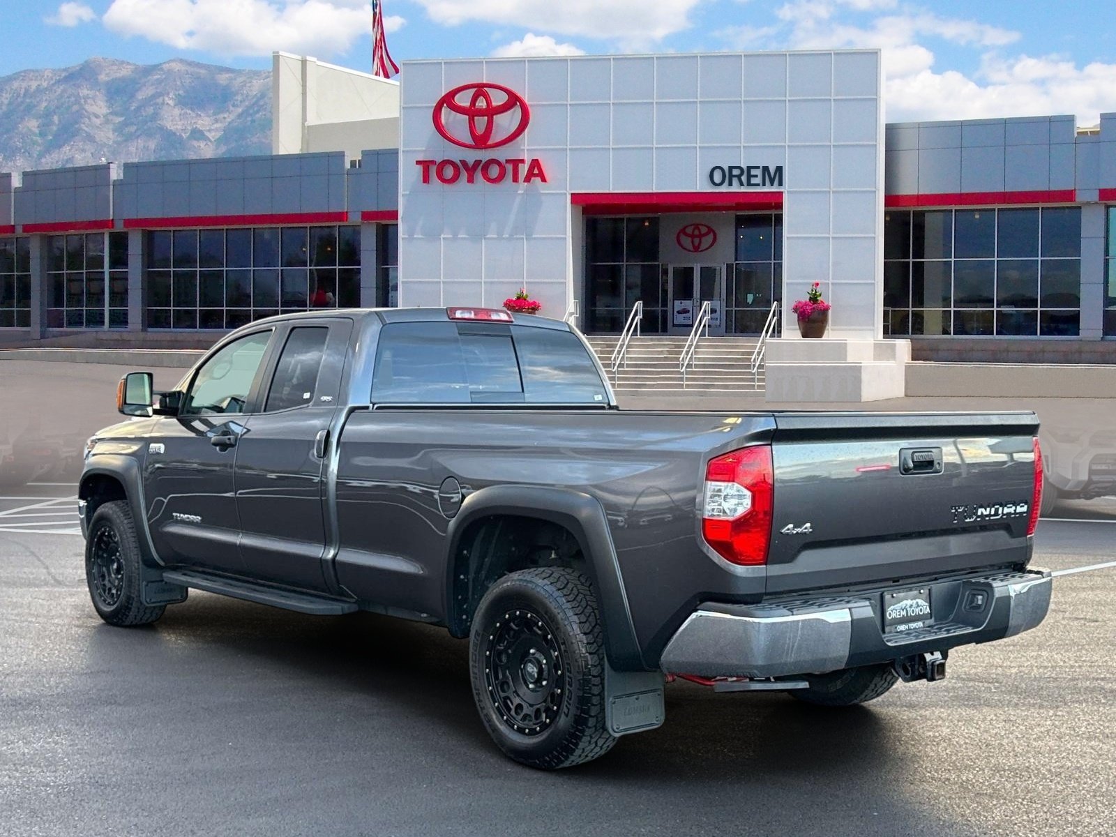 Used 2019 Toyota Tundra SR5 w/ SR5 Upgrade Package AWD/4WD image 6