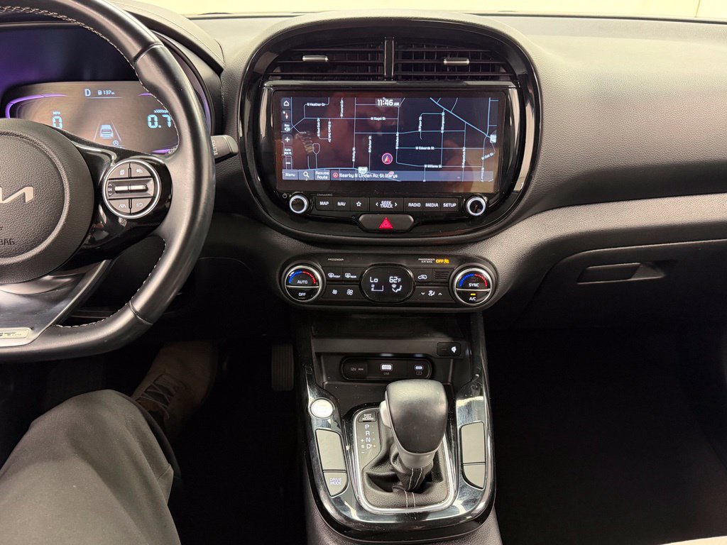 Used 2023 Kia Soul GT-Line FWD image 24