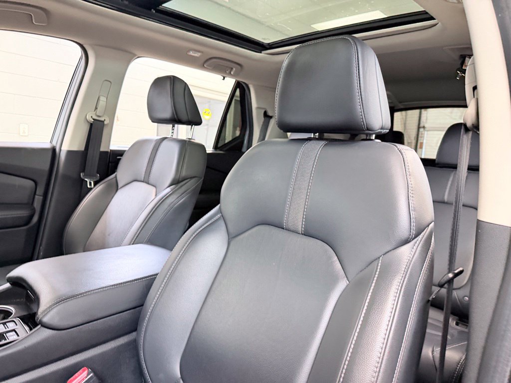 Used 2025 Honda Pilot Touring image 16