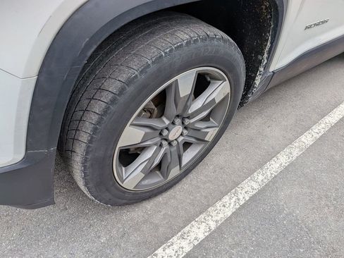 Used 2018 GMC Acadia SLT image 3