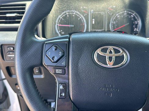 Used 2022 Toyota 4Runner TRD Off-Road Premium w/ Moonroof Package AWD/4WD image 21
