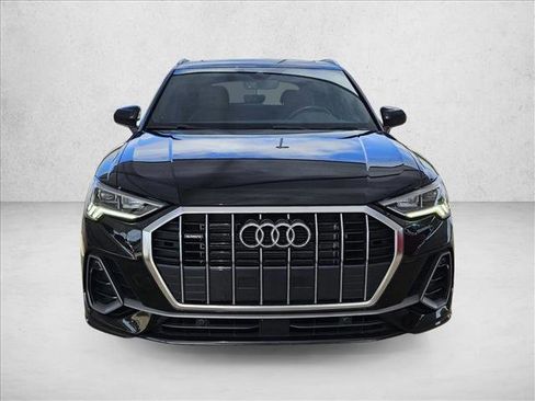 Used 2024 Audi Q3 2.0T Premium AWD/4WD image 2