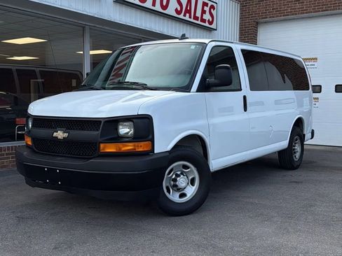 Used 2017 Chevrolet Express 2500 LS image 3
