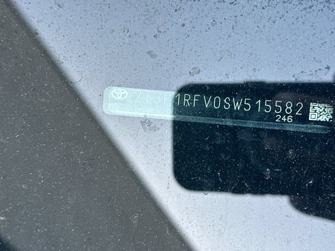 Used 2025 Toyota RAV4 XLE AWD/4WD image 4