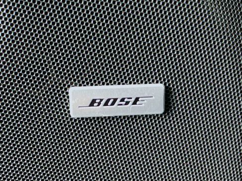 Used 2021 GMC Yukon SLT w/ SLT Premium Package image 19