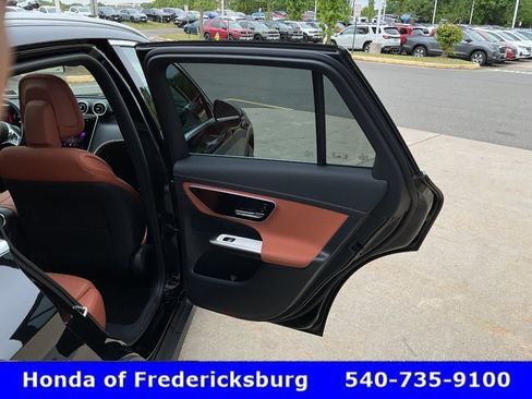 Used 2025 Mercedes-Benz GLC 300 4MATIC image 18