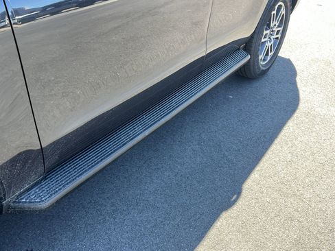 New 2026 Ford Expedition Active image 28