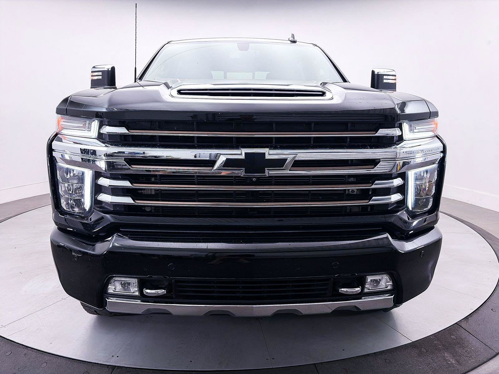 Used 2022 Chevrolet Silverado 2500 High Country AWD/4WD image 16