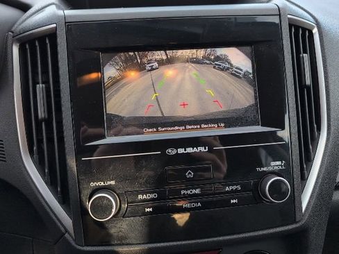 Used 2018 Subaru Crosstrek 2.0i Premium w/ Eyesight System image 18