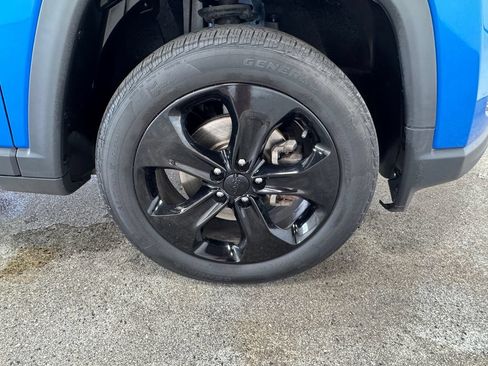 Used 2018 Jeep Compass Latitude w/ Popular Equipment Group AWD/4WD image 26