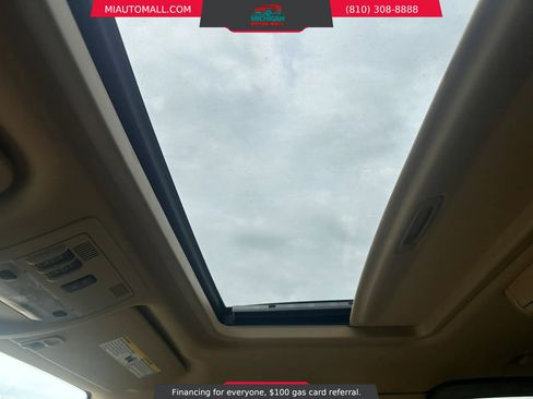 Used 2012 GMC Yukon SLT w/ SLT-2 Equipment Package AWD/4WD image 13