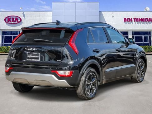 Certified 2024 Kia Niro EX FWD image 2