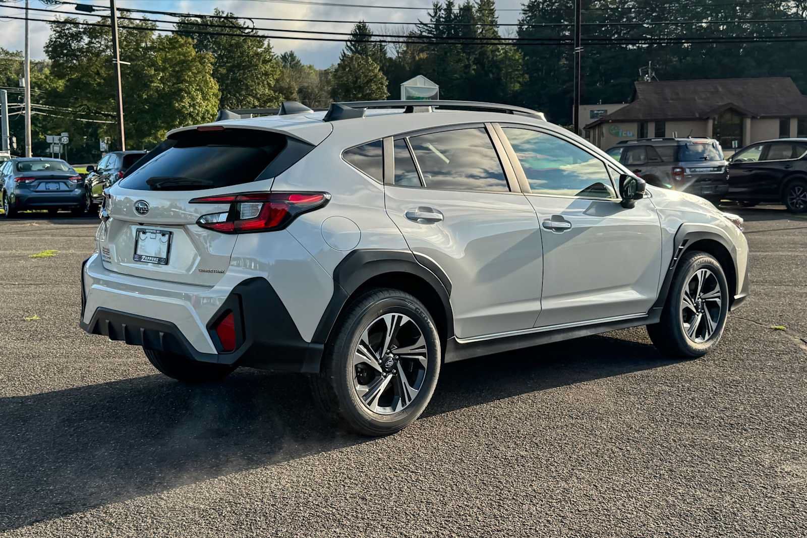 Used 2025 Subaru Crosstrek 2.5i Premium AWD/4WD image 3