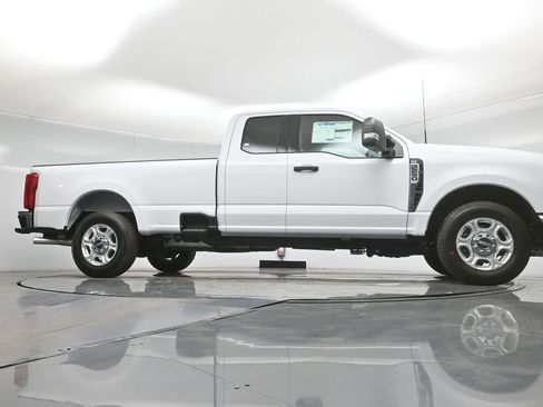 New 2026 Ford F250 XLT image 3