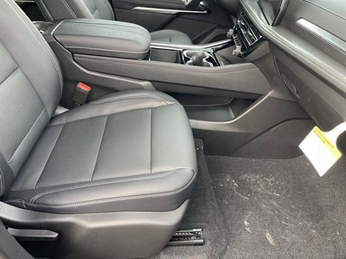 New 2026 Chevrolet Traverse LT w/ Midnight/Sport Edition image 12