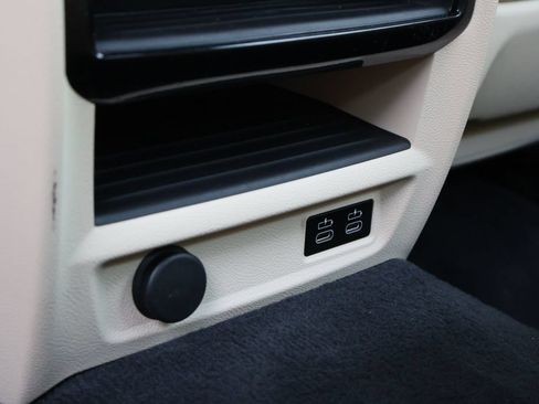 Used 2023 BMW 530i w/ Premium Package RWD image 48