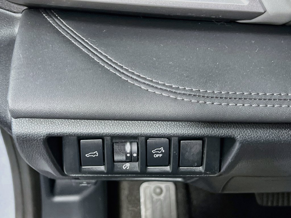 Used 2020 Subaru Outback Limited AWD/4WD image 9
