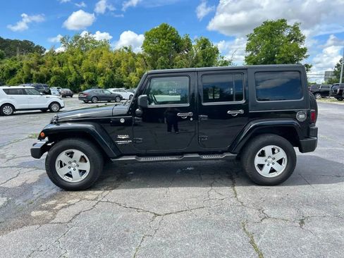 Used 2012 Jeep Wrangler Unlimited Sahara w/ Dual Top Group image 12