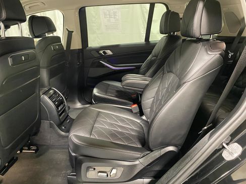 Certified 2024 BMW X7 xDrive40i w/ Premium Package image 20