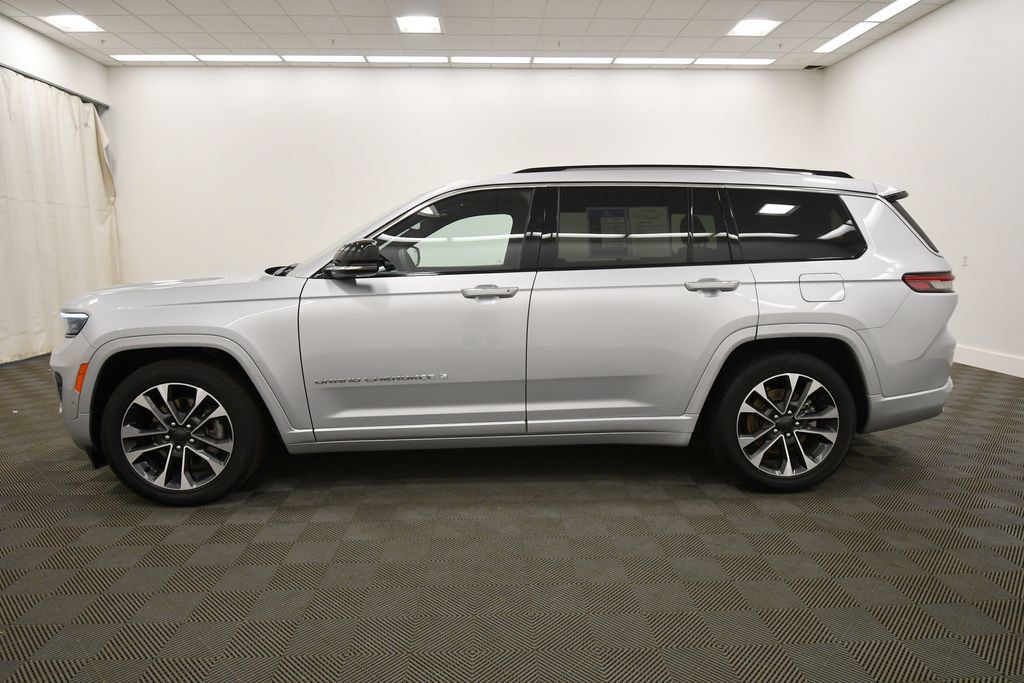Used 2024 Jeep Grand Cherokee L Overland w/ Trailer Tow Package AWD/4WD image 4