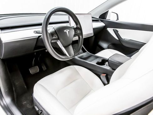 Used 2020 Tesla Model Y Long Range AWD/4WD image 30