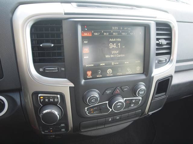 Used 2015 RAM 1500 Classic SLT AWD/4WD image 10
