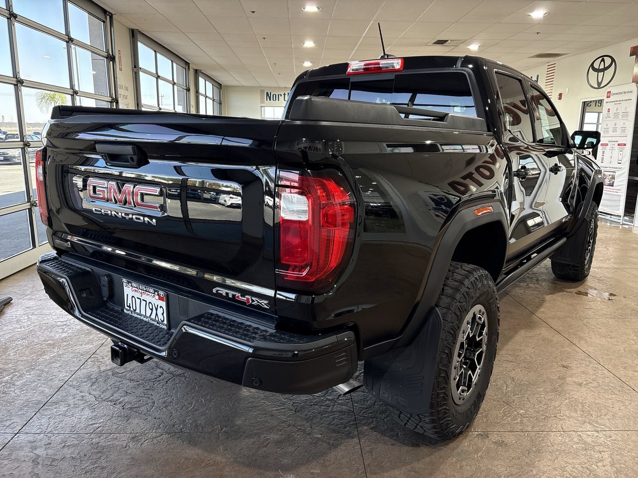 Used 2023 GMC Canyon AT4X w/ Edition 1 AWD/4WD image 2