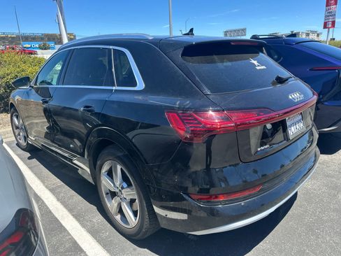Used 2019 Audi e-tron Premium Plus AWD/4WD image 9
