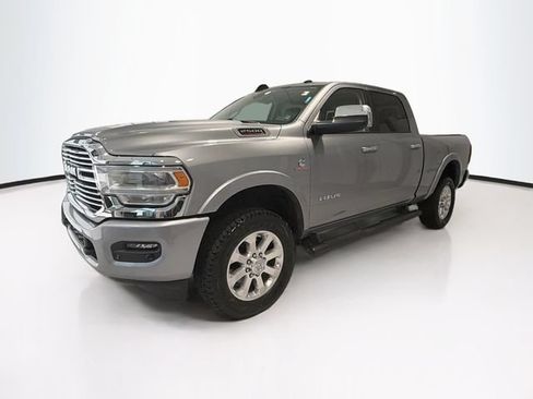 Used 2022 RAM 2500 Laramie AWD/4WD image 3