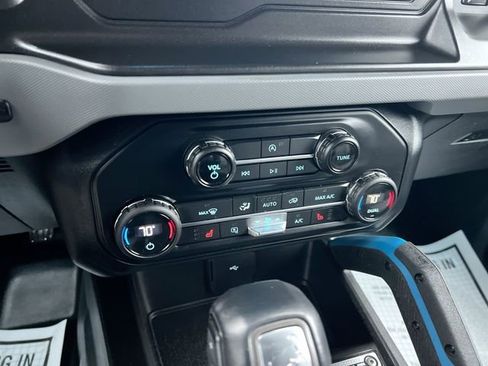 Used 2021 Ford Bronco Black Diamond image 18