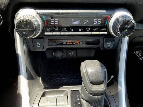 Used 2023 Toyota RAV4 XLE AWD/4WD image 16