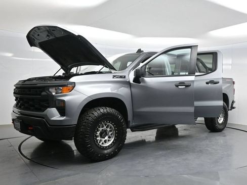 Used 2025 Chevrolet Silverado 1500 Custom Trail Boss w/ LPO, Dark Essentials Package AWD/4WD image 37