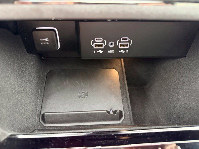Used 2024 Jeep Wagoneer Series II w/ Premium Group I AWD/4WD image 16
