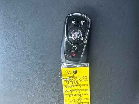 Used 2024 Buick Enclave Essence w/ Experience Buick Package AWD/4WD image 12