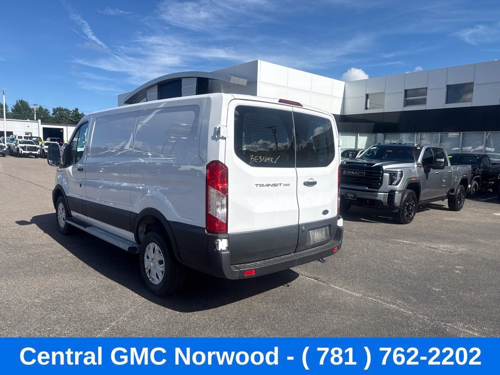 Used 2025 Ford Transit 250 Low Roof w/ Exterior Upgrade Package RWD image 3