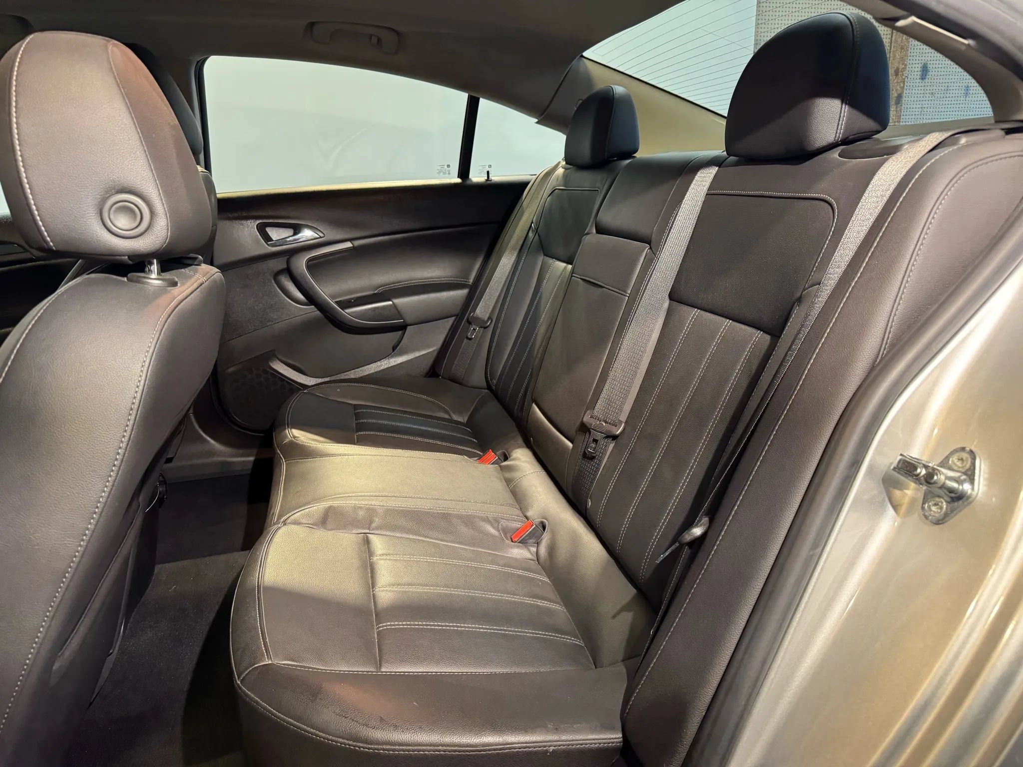 Used 2011 Buick Regal CXL FWD image 22