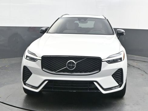 New 2026 Volvo XC60 B5 Plus w/ Protection Package Premier AWD/4WD image 10