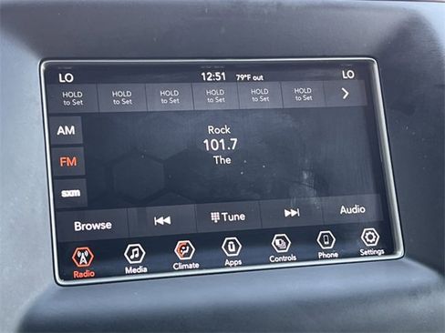 Used 2021 Jeep Grand Cherokee Laredo image 22