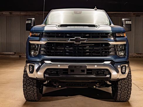 Used 2026 Chevrolet Silverado 2500 LT w/ All Star Edition image 2