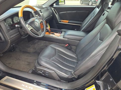 Used 2007 Cadillac XLR RWD image 15