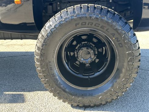 Used 2017 GMC Sierra 3500 Denali w/ Duramax Plus Package image 19