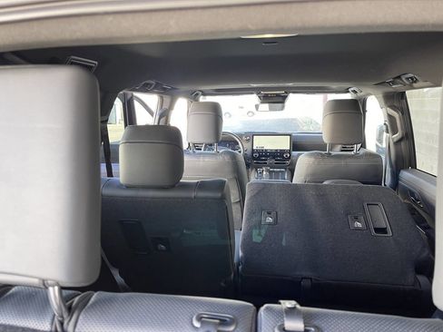 Used 2025 Lexus GX 550 image 10