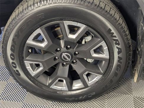 Used 2024 Nissan Titan Platinum Reserve w/ Moonroof Package image 8