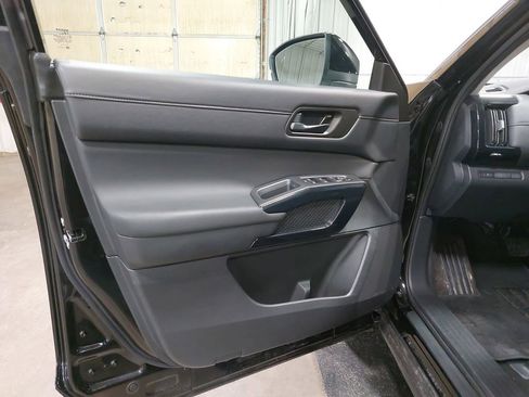 Certified 2025 Nissan Pathfinder S AWD/4WD image 26