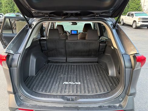 Used 2025 Toyota RAV4 LE AWD/4WD image 27