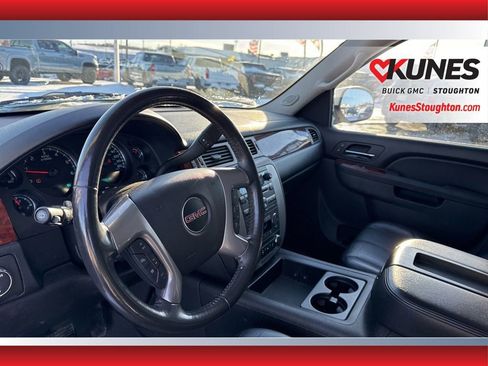Used 2014 GMC Yukon XL SLT w/ SLT-2 Equipment Package image 21