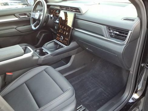 Used 2025 GMC Terrain Elevation w/ Elevation Premium Package AWD/4WD image 25